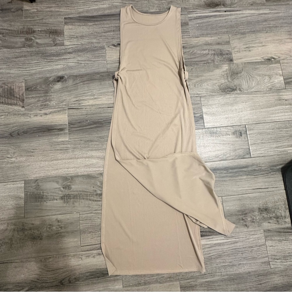Elegant Beige Sleeveless Dress